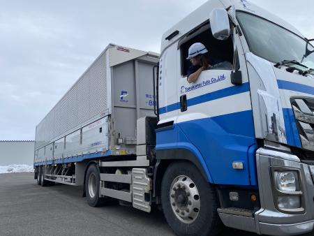 女性社員が活躍する大北運輸の職場